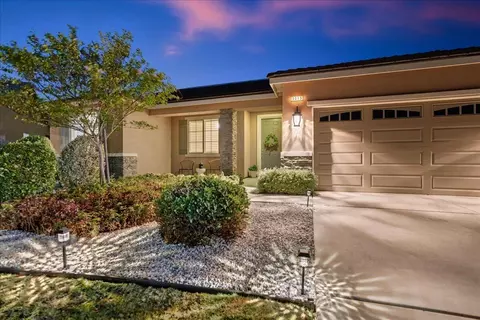 3015 S Sheridan Ct, Visalia, CA 93292