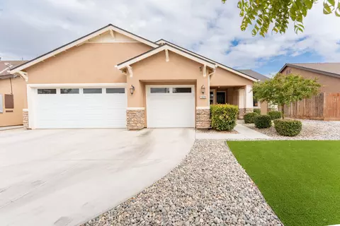 1638 Acres Way, Hanford, CA 93230