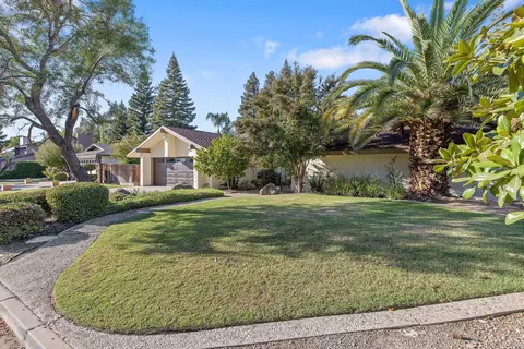 3728 W Nicholas Ave, Visalia, CA 93291