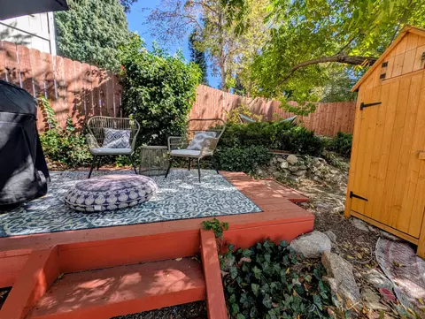 Exterior - 22815 Alder Ln, Crestline, CA 92325 photo 3 of 4