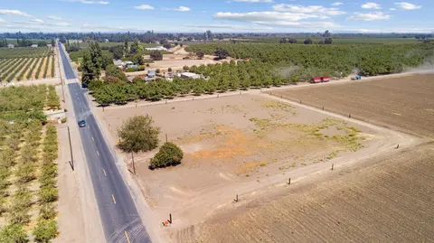 4603 12th Ave, Hanford, CA 93230