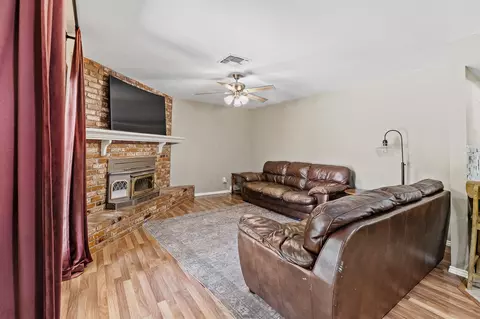 Living - 1687 Kaweah Dr, Tulare, CA 93274 photo 1 of 1