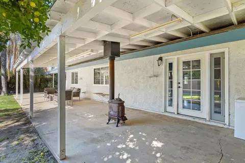 Exterior - 1687 Kaweah Dr, Tulare, CA 93274 photo 7 of 9