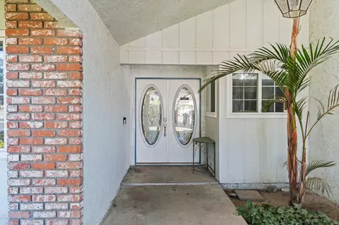 Entry Way - 1687 Kaweah Dr, Tulare, CA 93274 photo 1 of 2