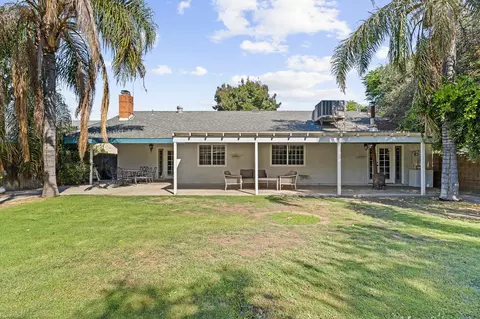 Exterior - 1687 Kaweah Dr, Tulare, CA 93274 photo 8 of 9