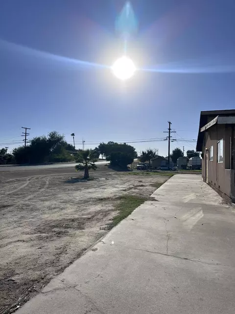 129 S Evans Rd, Tipton, CA 93272 photo 2