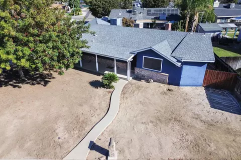 View/Area - 2242 E Howard Ave, Visalia, CA 93292 photo 1 of 4