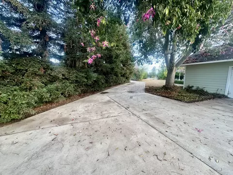 Exterior - 2535 W Visalia Rd #B, Exeter, CA 93221 photo 13 of 20
