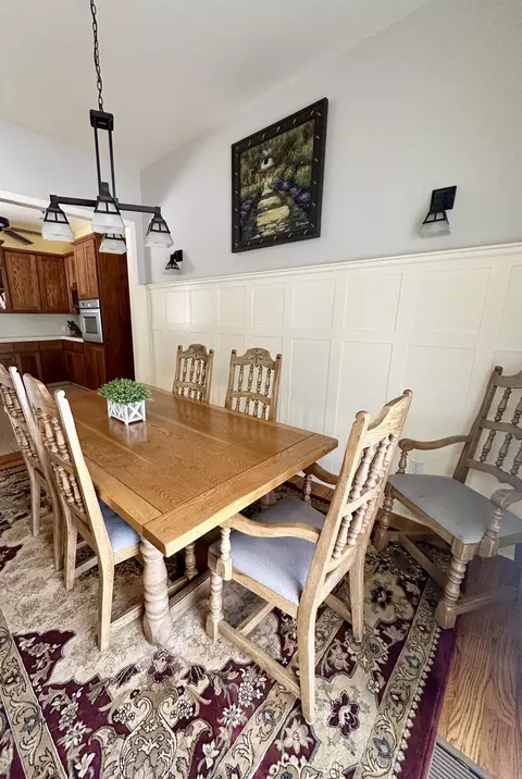 Dining - 2535 W Visalia Rd #B, Exeter, CA 93221 photo 1 of 2