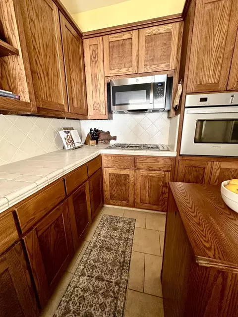 Kitchen - 2535 W Visalia Rd #B, Exeter, CA 93221 photo 4 of 5