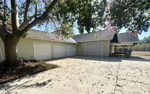 Other - 2535 W Visalia Rd #B, Exeter, CA 93221 photo 8 of 16