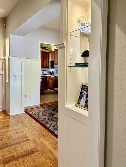 Entry Way - 2535 W Visalia Rd #B, Exeter, CA 93221 photo 3 of 3