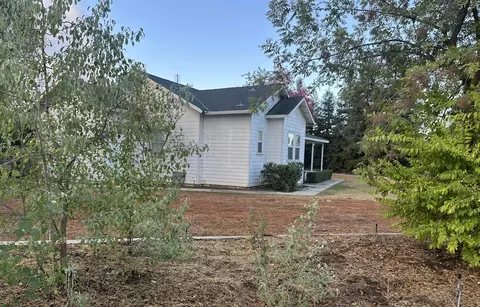Exterior - 2535 W Visalia Rd #B, Exeter, CA 93221 photo 5 of 20