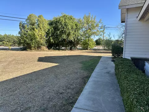 Exterior - 2535 W Visalia Rd #B, Exeter, CA 93221 photo 8 of 20