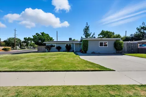 1405 Arthur St, Hanford, CA 93230