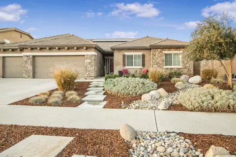 4924 W Elkhorn Ave, Visalia, CA 93277