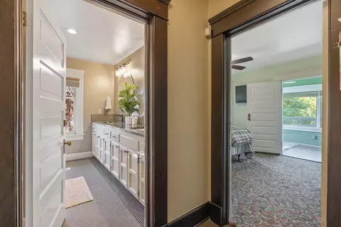 Entry Way - 224 N E St, Exeter, CA 93221 photo 18 of 24