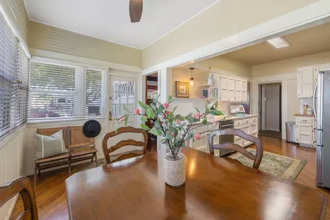 Dining - 224 N E St, Exeter, CA 93221 photo 8 of 8