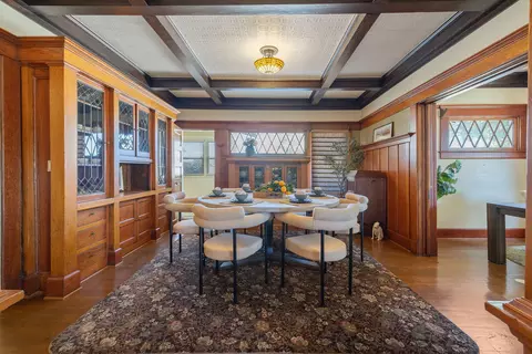 Dining - 224 N E St, Exeter, CA 93221 photo 2 of 8