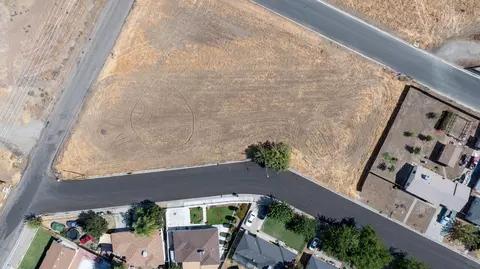 0 N 2nd St, Porterville, CA 93257