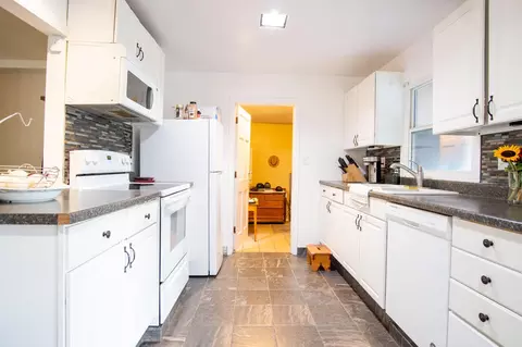 Kitchen - 2945 E College Ave, Visalia, CA 93292 photo 2 of 3