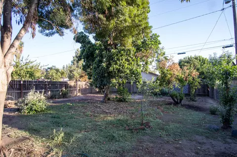 Exterior - 2945 E College Ave, Visalia, CA 93292 photo 6 of 6