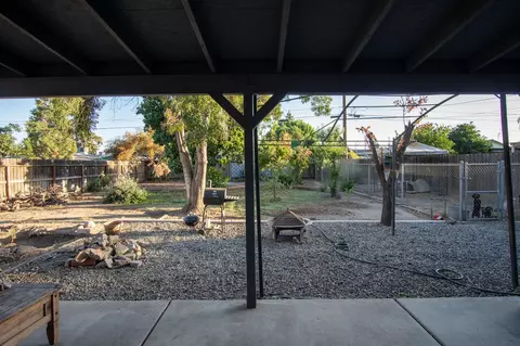 Exterior - 2945 E College Ave, Visalia, CA 93292 photo 5 of 6