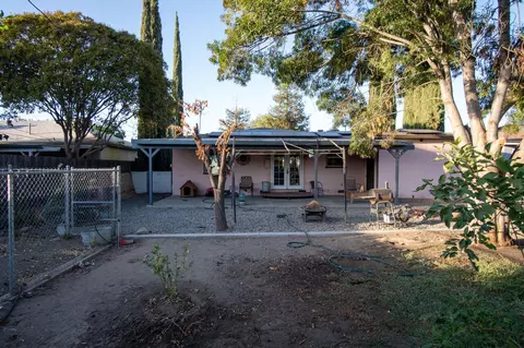 Exterior - 2945 E College Ave, Visalia, CA 93292 photo 4 of 6