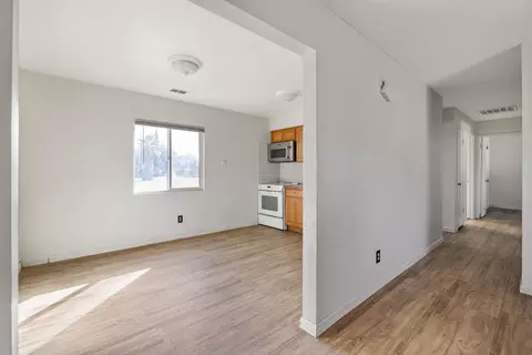 Entry Way - 190 S Evans St, Tipton, CA 93272 photo 2 of 5