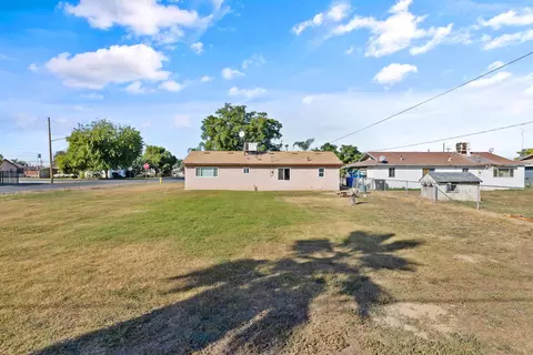 Exterior - 190 S Evans St, Tipton, CA 93272 photo 6 of 8