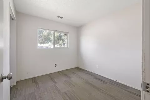 Bedroom - 190 S Evans St, Tipton, CA 93272 photo 1 of 5