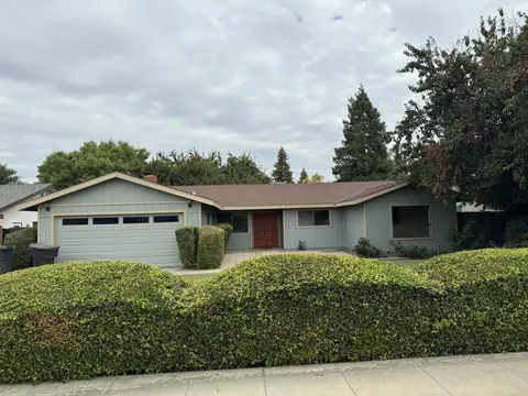 1010 W Seeger Ave, Visalia, CA 93277