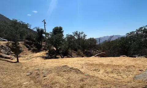 Oak Grove Drive, Three Rivers, CA 93271 photo 14