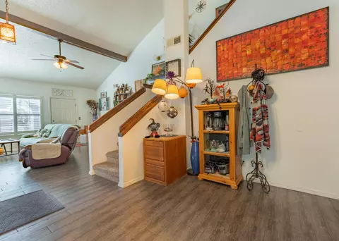 Entry Way - 1145 E Ferguson Ave, Visalia, CA 93292 photo 2 of 5