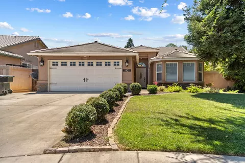 1421 E Mesa Ct, Visalia, CA 93292