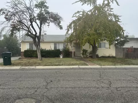 1737 S Bardo St, Visalia, CA 93277