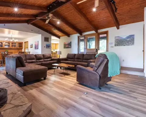 Living - 41045 E Mynatt Dr, Three Rivers, CA 93271 photo 2 of 4