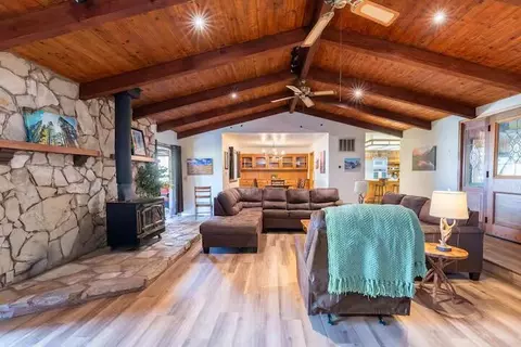 Living - 41045 E Mynatt Dr, Three Rivers, CA 93271 photo 4 of 4