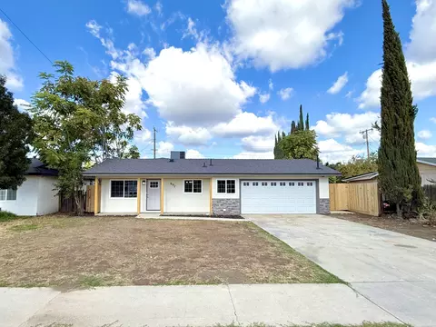 892 W Madalyn Ave, Tulare, CA 93274