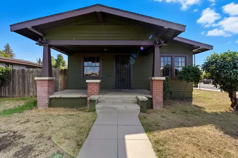 1321 W Oak Ave, Visalia, CA 93291