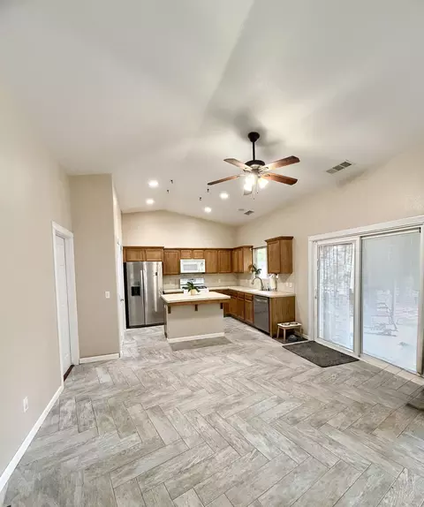 Kitchen - 1803 Durango Court Ct, Tulare, CA 93274 photo 1 of 2