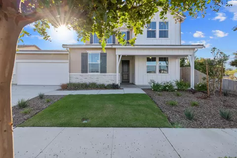 2198 NW Mitchell St, Hanford, CA 93230