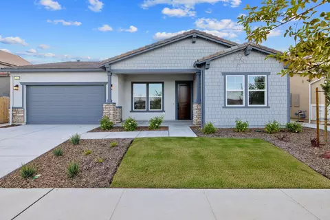 2190 NW Mitchell St, Hanford, CA 93230