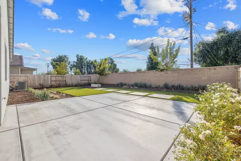 2190 NW Mitchell St, Hanford, CA 93230 photo 23