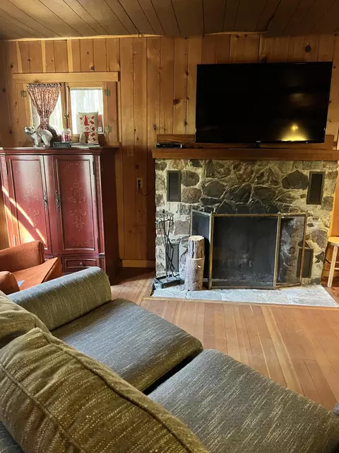 Living - 2115 Ferguson Dr, Camp Nelson, CA 93265 photo 1 of 2