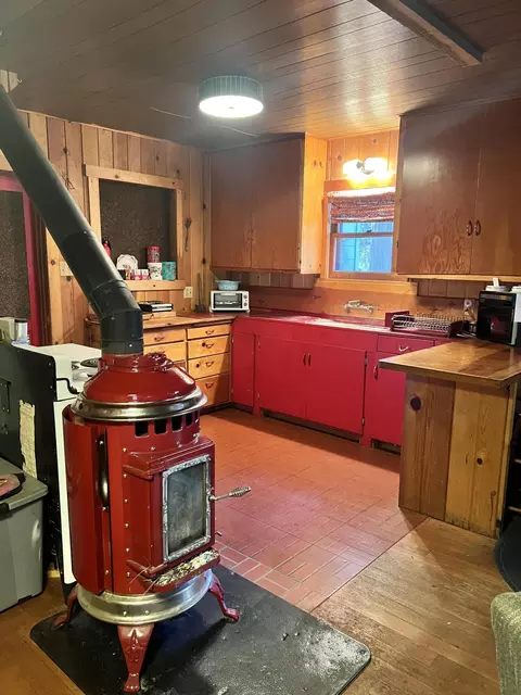 Kitchen - 2115 Ferguson Dr, Camp Nelson, CA 93265 photo 3 of 5
