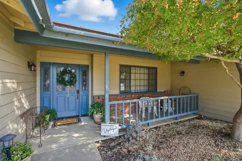 Exterior - 1946 E Harvard Ct, Visalia, CA 93292 photo 4 of 9