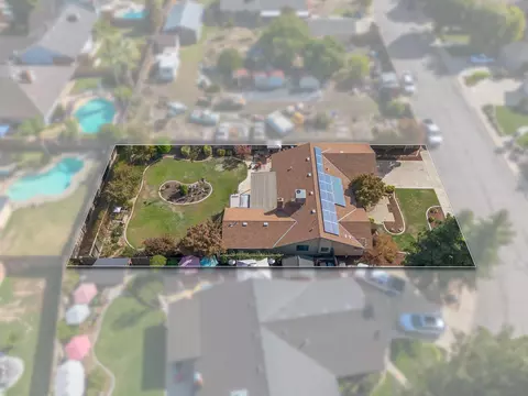 View/Area - 1946 E Harvard Ct, Visalia, CA 93292 photo 6 of 7