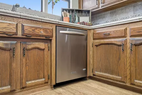 Kitchen - 1946 E Harvard Ct, Visalia, CA 93292 photo 7 of 8