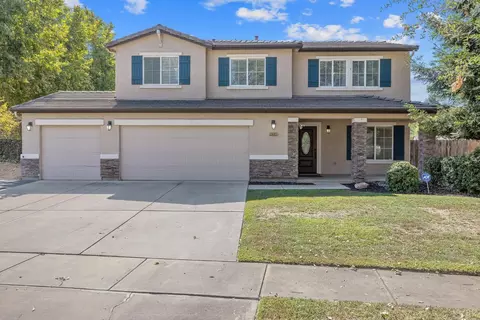 2805 W Brooke Ave, Visalia, CA 93291